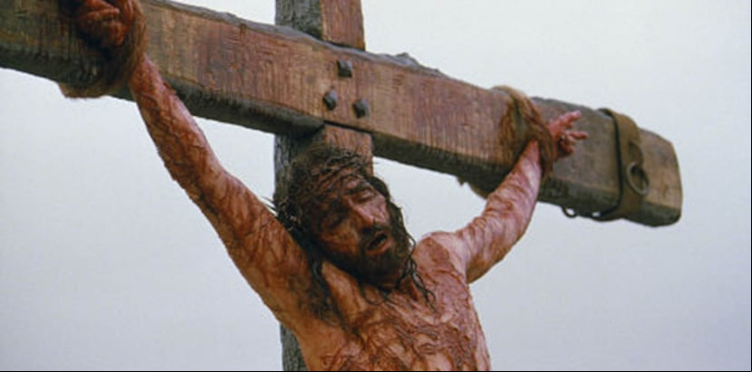Mel Gibson invirtió alrededor de 50 millones de dólares en la película "La Pasión de Cristo", incluyendo los gastos de publicidad, dinero que fue recuperado en taquilla al recaudar 611 millones de dólares, colocándola como una de las películas más taquilleras de la historia. (Archivo)