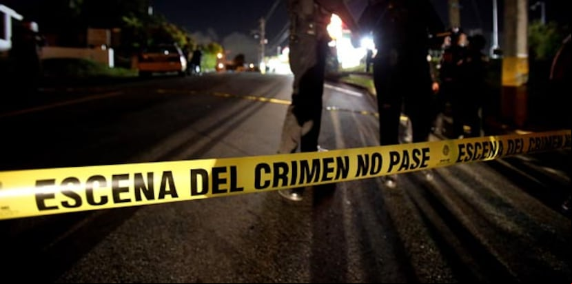 En la escena se ocuparon como evidencia 12 casquillos de bala calibre .40 y ocho de calibre 9 milímetros. (Archivo)