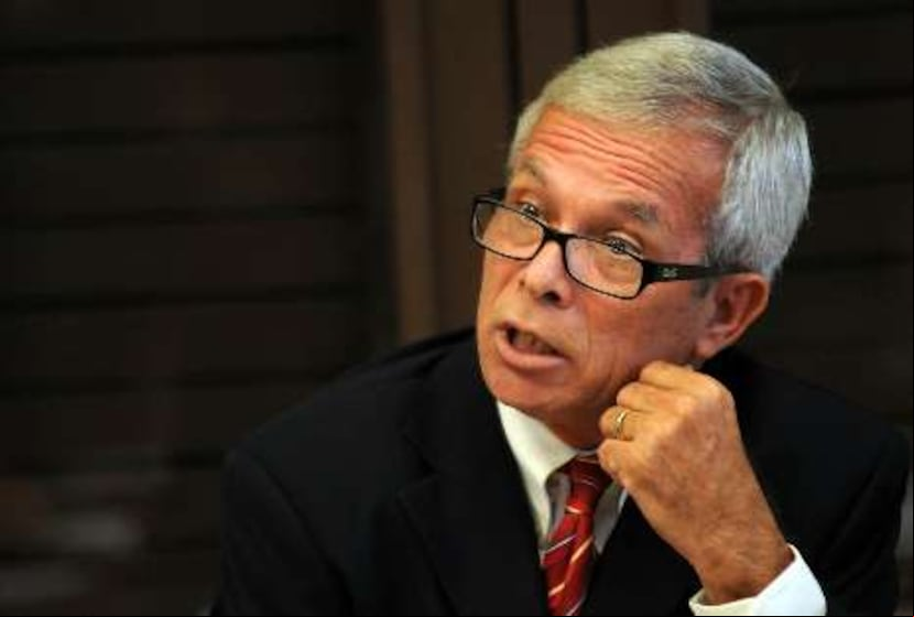 El rector del RUM, Miguel Muñoz, fue secretario de Agricultura bajo Pedro Rosselló, y su retorno a la presidencia de la UPR se venía anticipando como secuela de la salida de De la Torre. <font color="yellow">(Para Primera Hora / Archivo / Olimpo Ramos)</font>