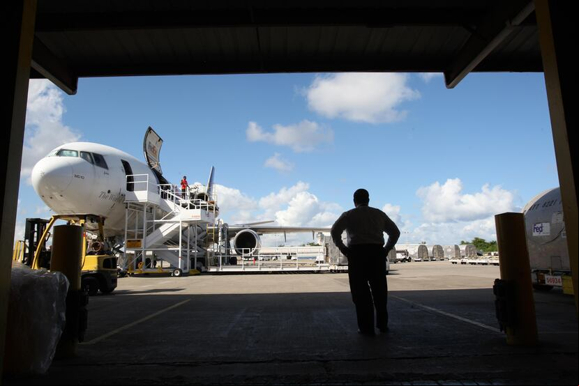 Además de crear un eje de trasbordo y transferencia de carga en Puerto Rico, la propuesta contempla dar al llamado “belly cargo”, que es la carga aérea que llevan los aviones de pasajeros. (GFR Media)